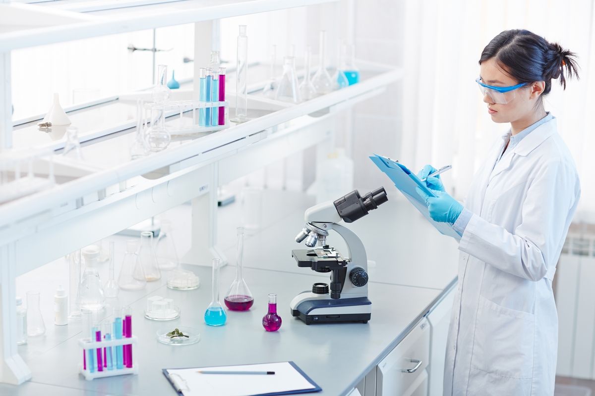 How to properly collect wound swab samples?