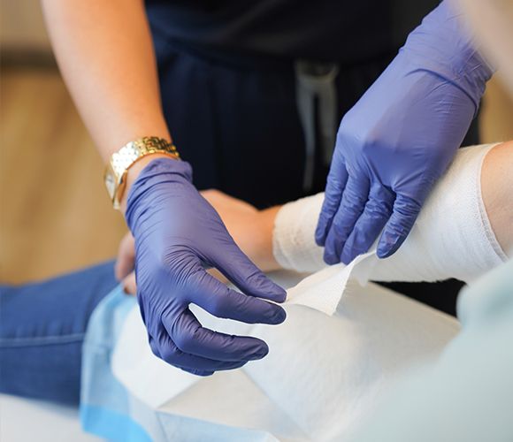  Treatment of wound sinus tract