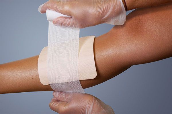 Is there any connection between dry, flaky skin and the autonomic nervous system?